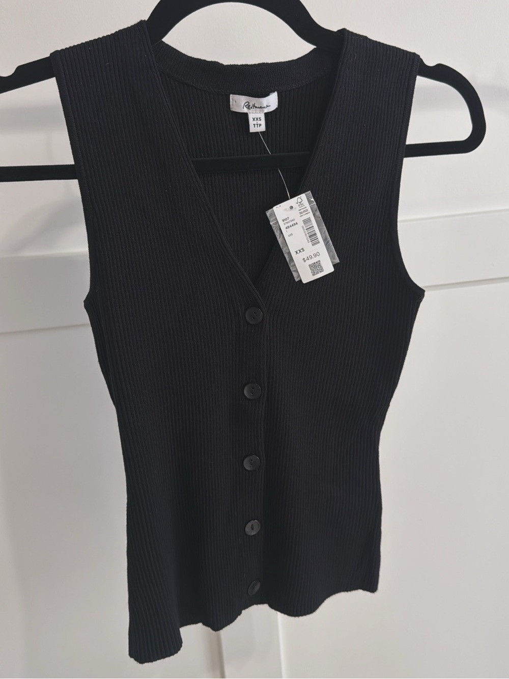 Reitmans Black Ribbed V-Neck Button-Front Sleeveless Sweater Tank